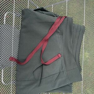 XL Bonzai Green Figs Scrubs Zamora Jogger pants